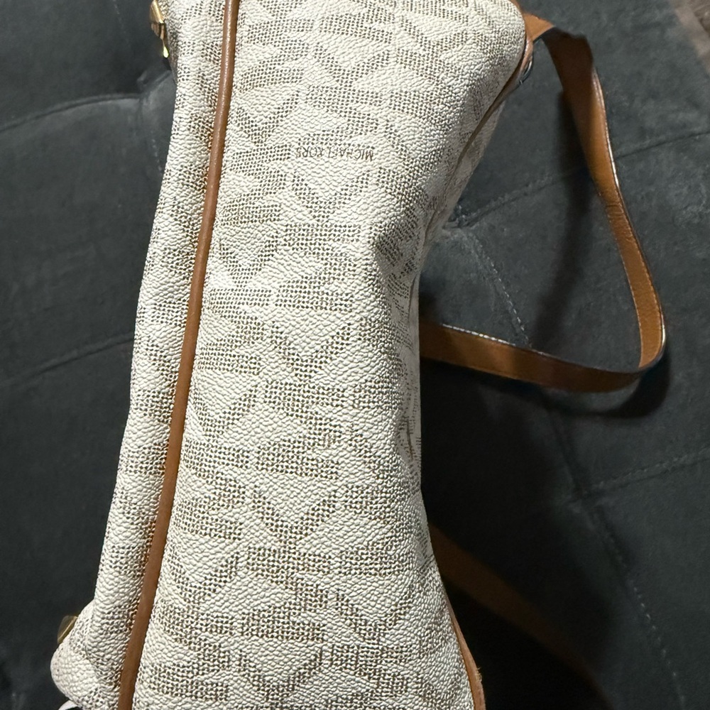 Michael Kors Abbey Medium Studded Pebbled Leather Backpack - Picture 9 of 10